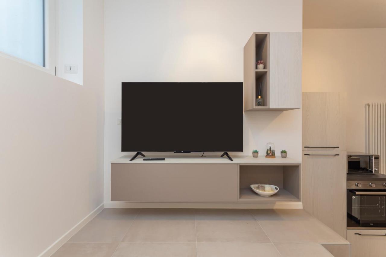 I Host Apartment - Val Strona 6 Milánó Kültér fotó